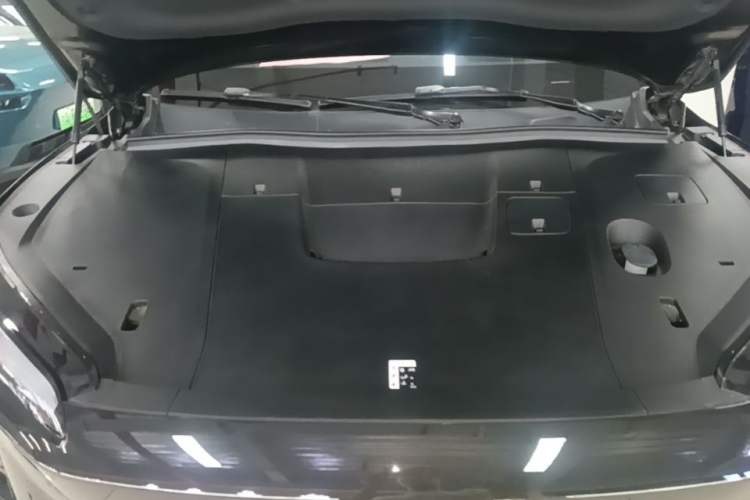 Used Nio EC6 2025 75 kWh Engine Bay