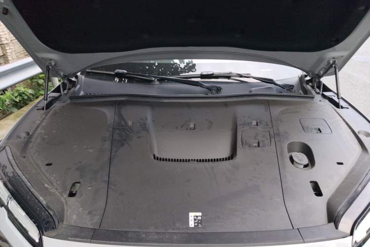 Used Nio EC6 2025 75 kWh Engine Bay