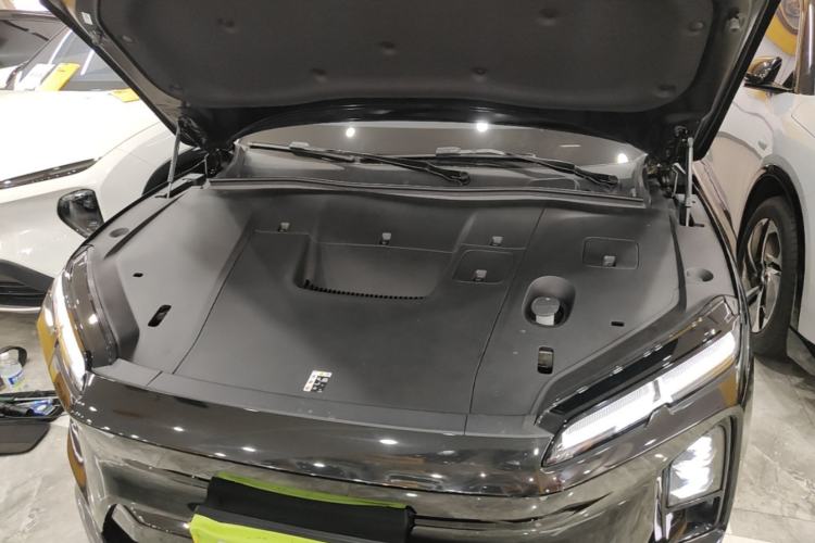 Used Nio EC6 2025 75 kWh Engine Bay