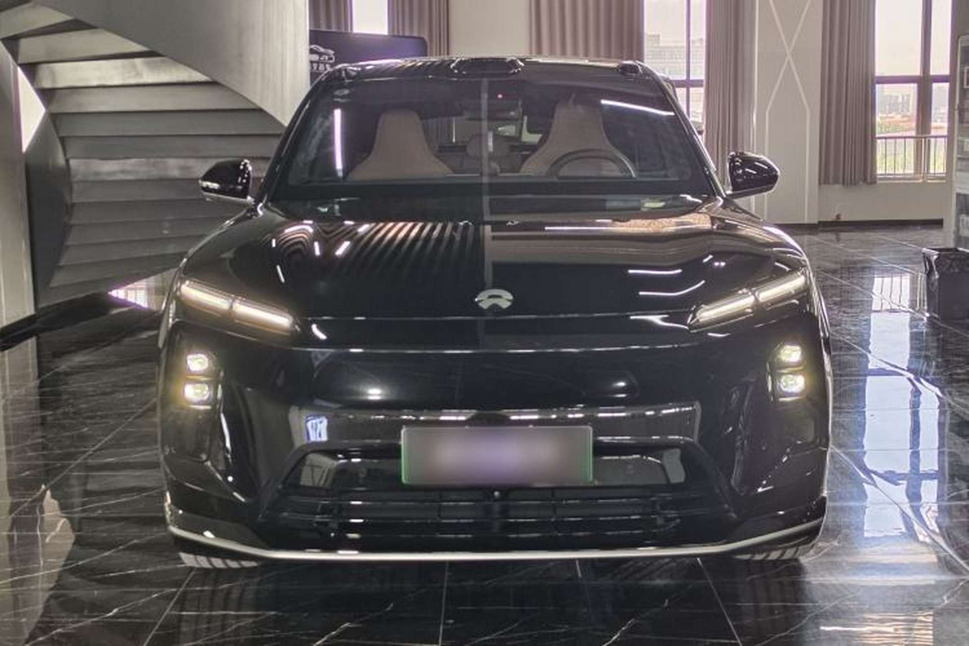 Used Nio EC6 2025 75 kWh Exterior 1