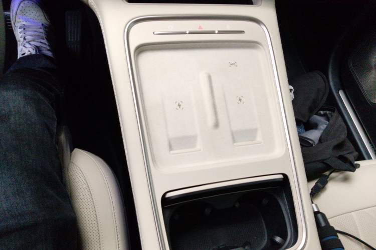Used Nio EC6 2025 75 kWh Gear Lever