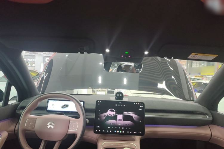 Used Nio EC6 2025 75 kWh Headliner