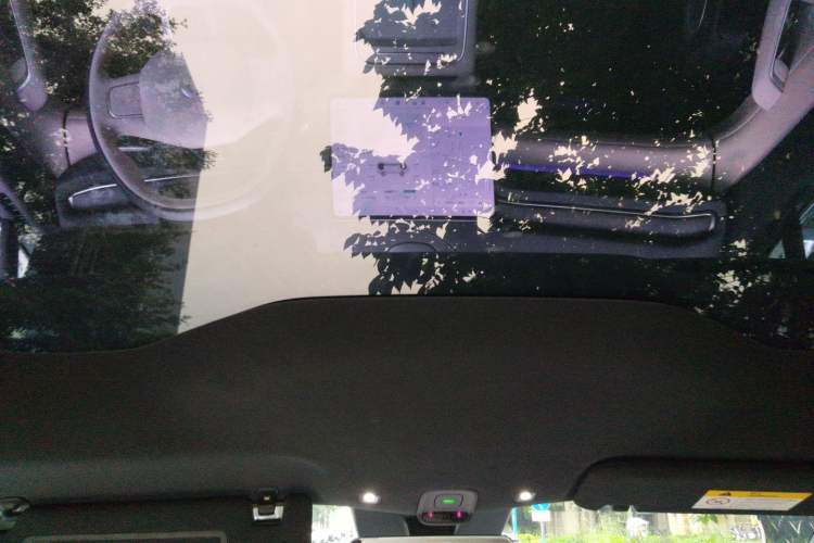 Used Nio EC6 2025 75 kWh Headliner