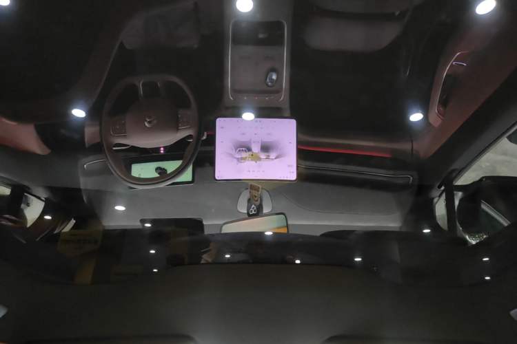 Used Nio EC6 2025 75 kWh Headliner