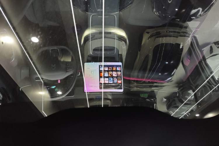 Used Nio EC6 2025 75 kWh Headliner