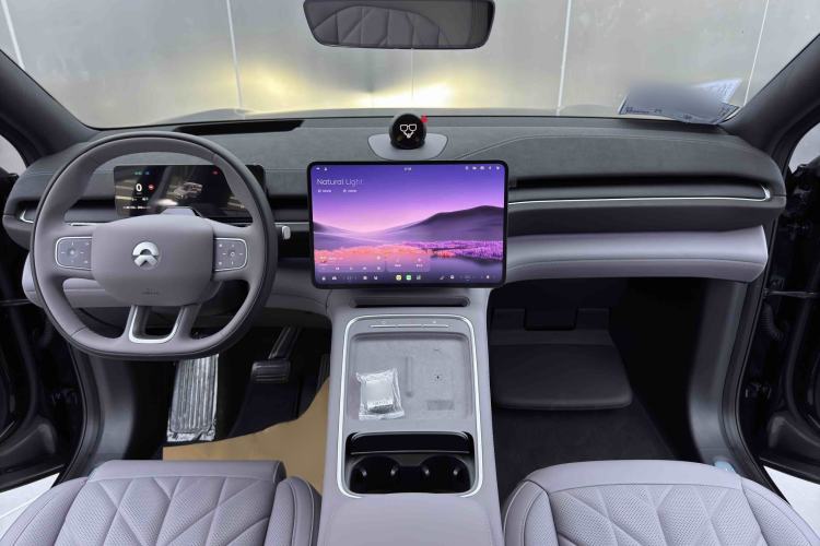 Used Nio EC6 2025 75 kWh Interior 4