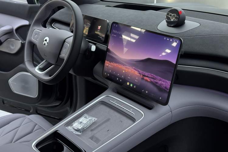 Used Nio EC6 2025 75 kWh Interior 5