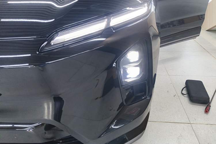 Used Nio EC6 2025 75 kWh Left Front Headlight