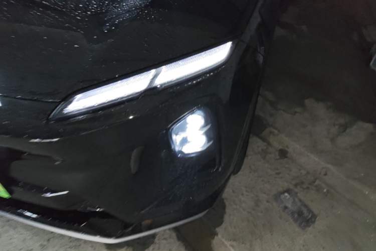Used Nio EC6 2025 75 kWh Left Front Headlight