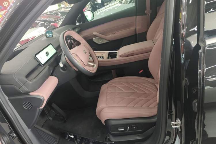 Used Nio EC6 2025 75 kWh Left Front Seat