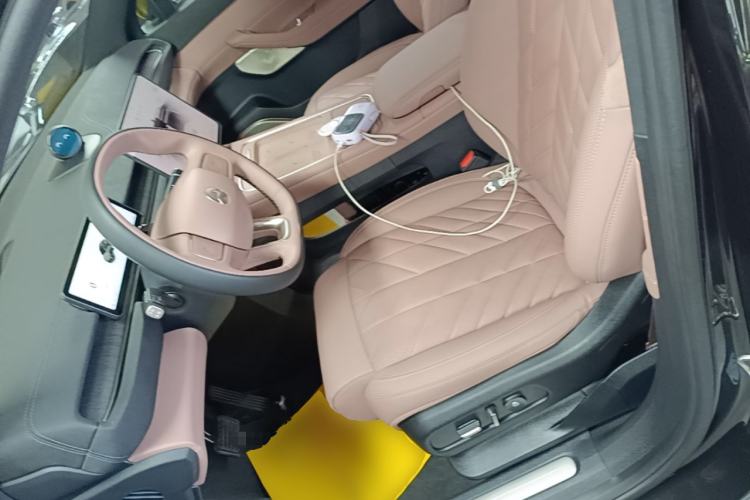 Used Nio EC6 2025 75 kWh Left Front Seat