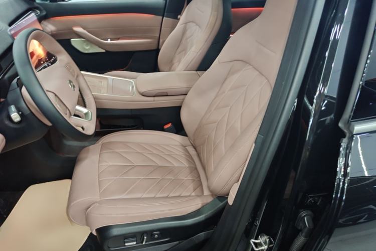 Used Nio EC6 2025 75 kWh Left Front Seat