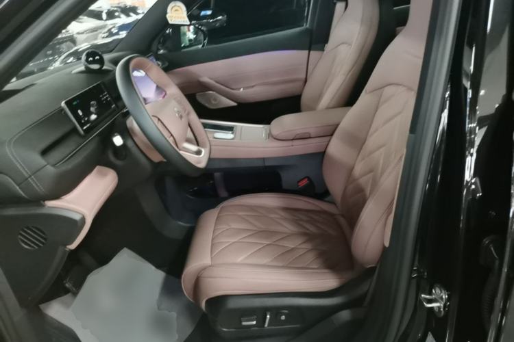 Used Nio EC6 2025 75 kWh Left Front Seat