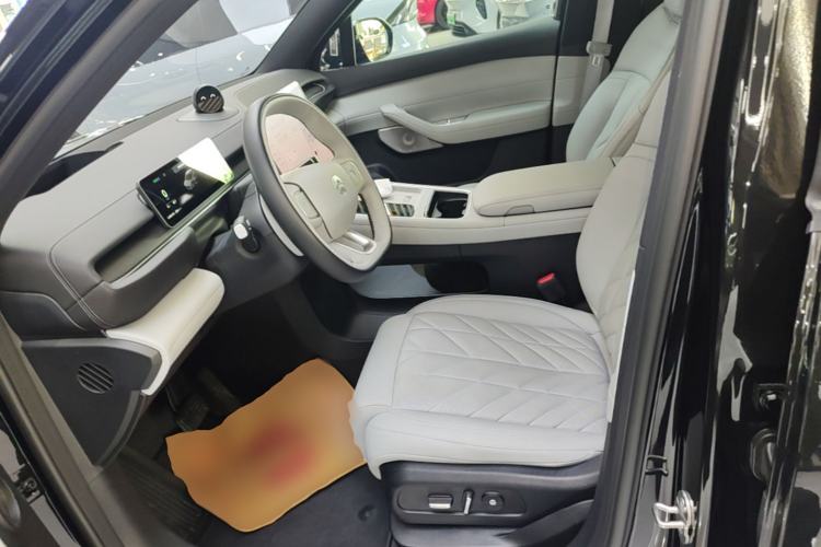 Used Nio EC6 2025 75 kWh Left Front Seat
