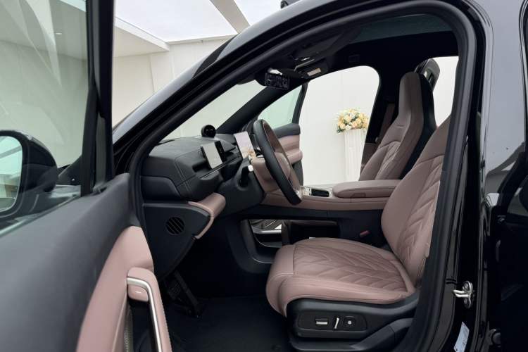 Used Nio EC6 2025 75 kWh Left Front Seat