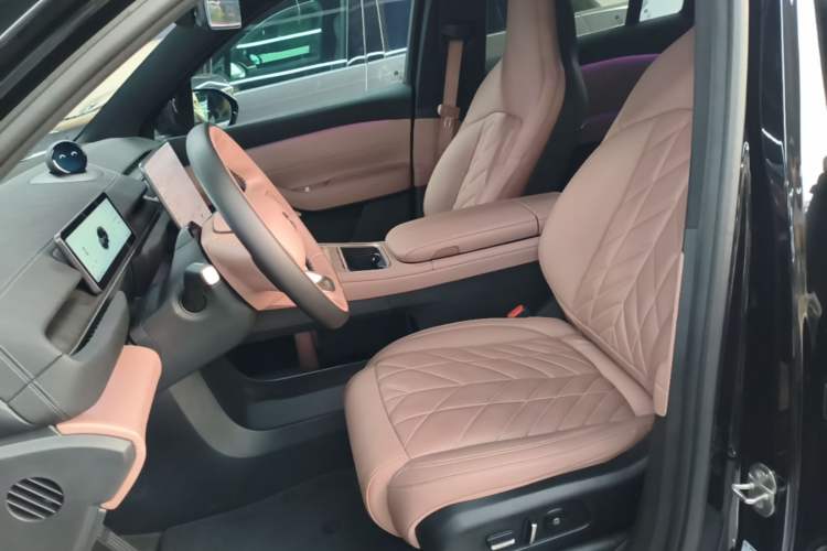 Used Nio EC6 2025 75 kWh Left Front Seat