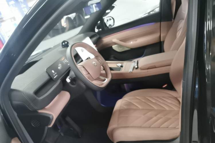 Used Nio EC6 2025 75 kWh Left Front Seat