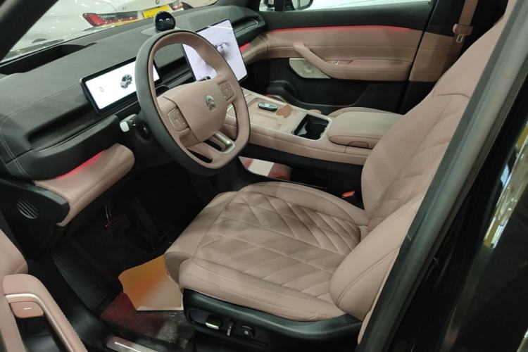 Used Nio EC6 2025 75 kWh Left Front Seat