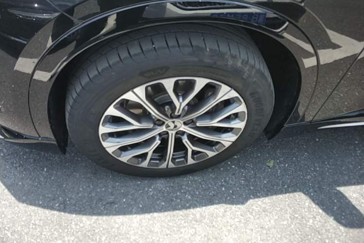 Used Nio EC6 2025 75 kWh Left Front Wheel Hub