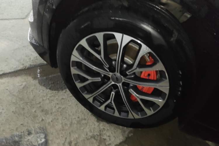 Used Nio EC6 2025 75 kWh Left Front Wheel Hub