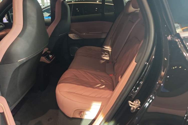 Used Nio EC6 2025 75 kWh Left Rear Seat