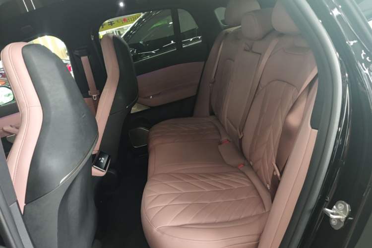Used Nio EC6 2025 75 kWh Left Rear Seat