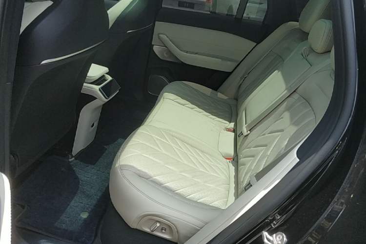 Used Nio EC6 2025 75 kWh Left Rear Seat
