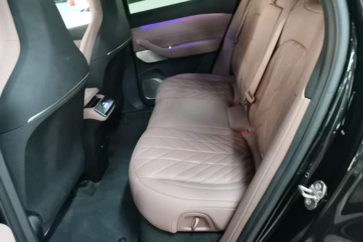 Used Nio EC6 2025 75 kWh Left Rear Seat