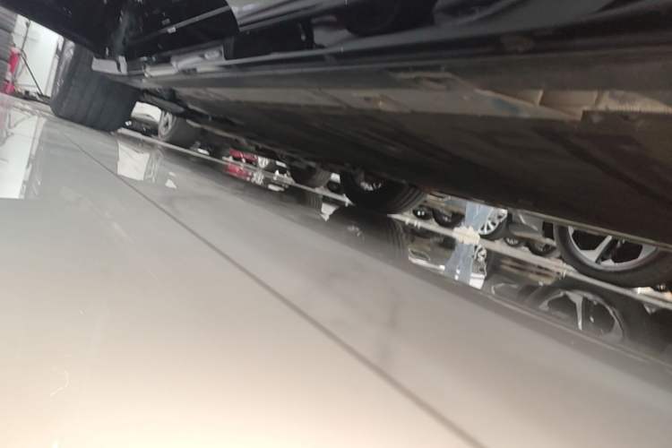 Used Nio EC6 2025 75 kWh Left Side Sill