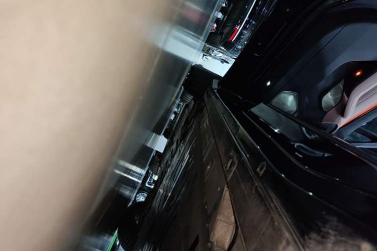 Used Nio EC6 2025 75 kWh Left Side Sill