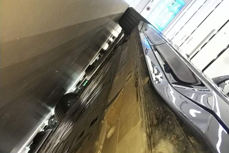 Used Nio EC6 2025 75 kWh Left Side Sill