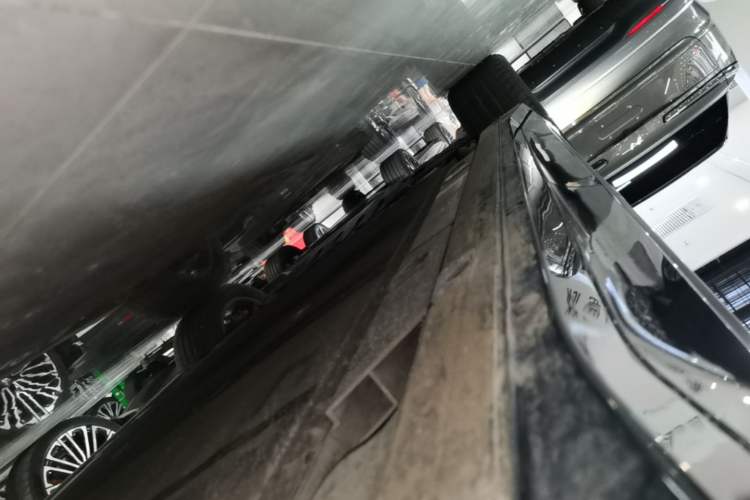 Used Nio EC6 2025 75 kWh Left Side Sill