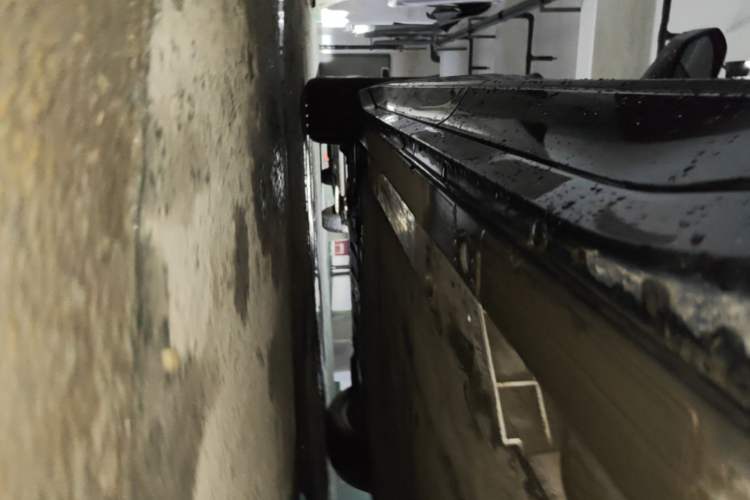 Used Nio EC6 2025 75 kWh Left Side Sill