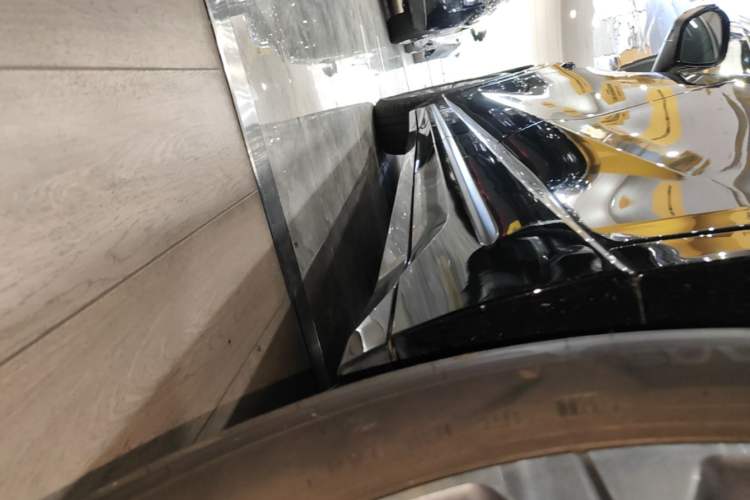 Used Nio EC6 2025 75 kWh Left Side Sill