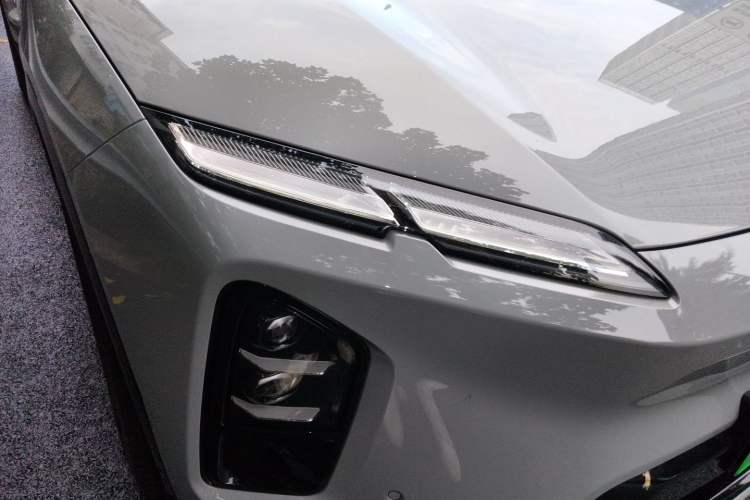 Used Nio EC6 2025 75 kWh Right Front Headlight