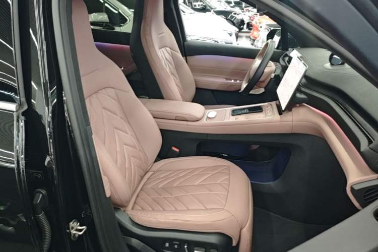 Used Nio EC6 2025 75 kWh Right Front Seat