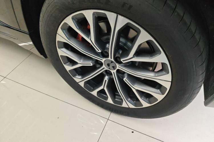 Used Nio EC6 2025 75 kWh Right Front Wheel Hub