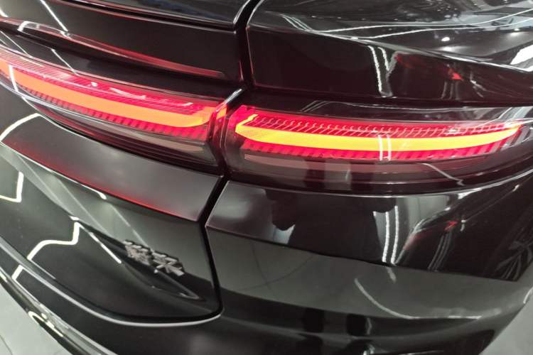 Used Nio EC6 2025 75 kWh Right Rear Taillight