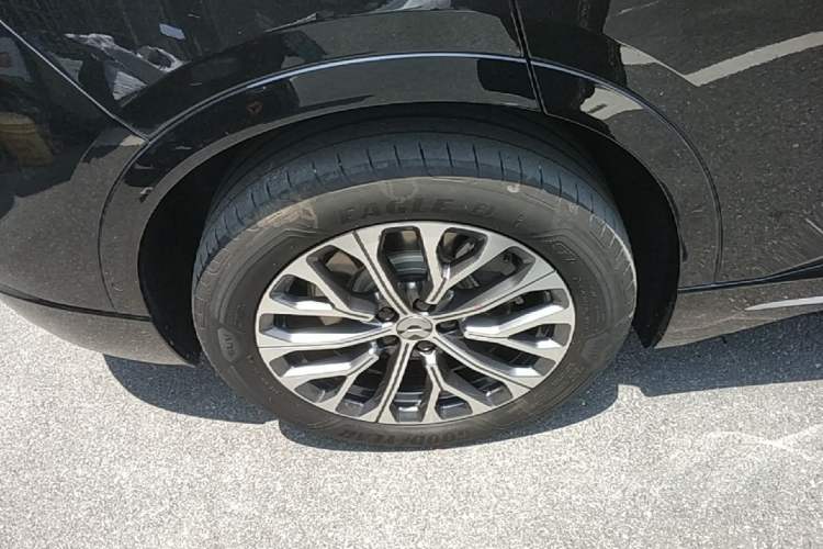 Used Nio EC6 2025 75 kWh Right Rear Wheel Hub