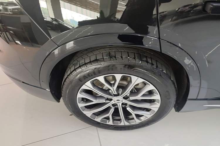 Used Nio EC6 2025 75 kWh Right Rear Wheel Hub