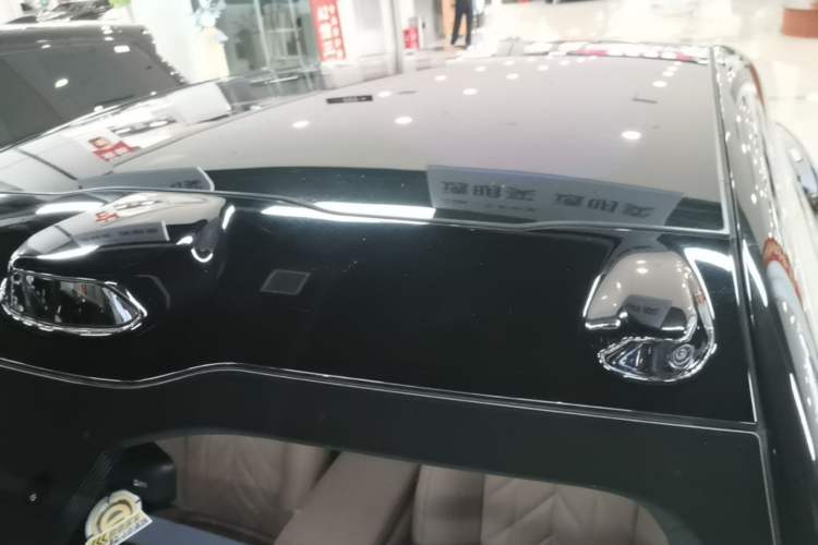 Used Nio EC6 2025 75 kWh Roof