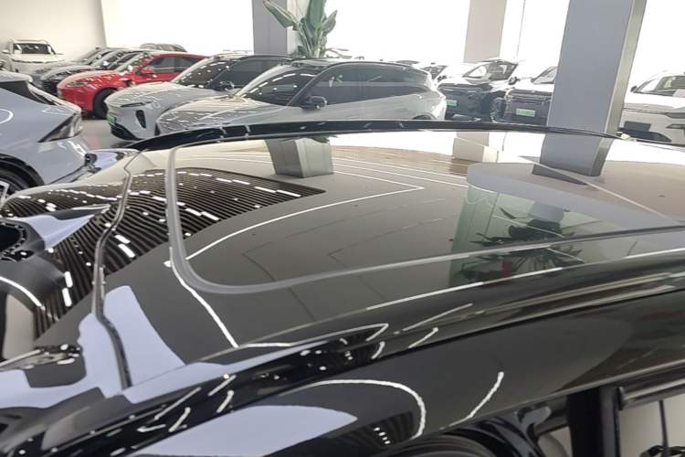 Used Nio EC6 2025 75 kWh Roof