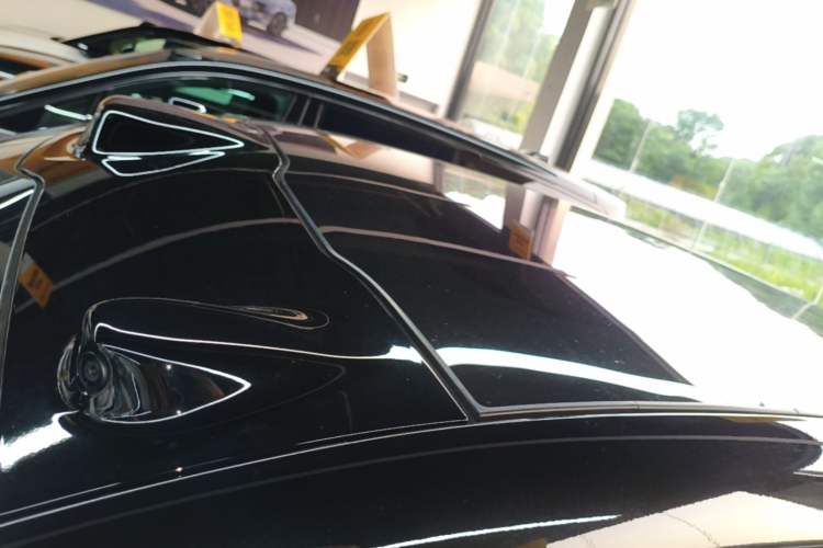 Used Nio EC6 2025 75 kWh Roof