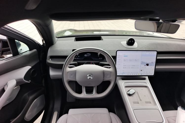 Used Nio EC6 2025 75 kWh Steering Wheel