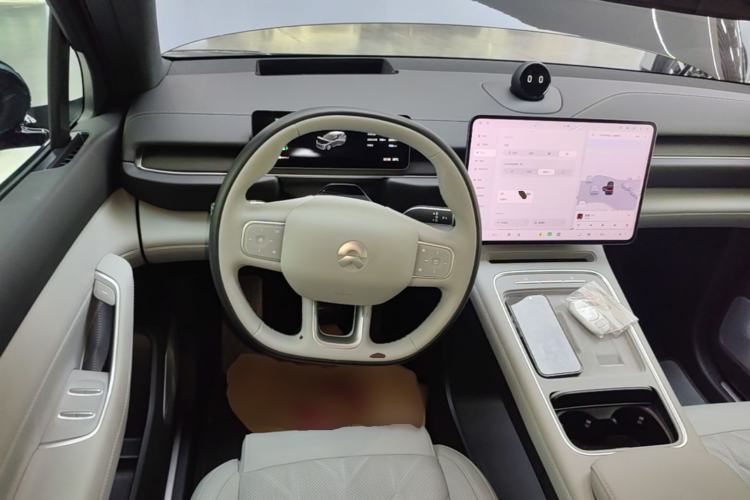 Used Nio EC6 2025 75 kWh Steering Wheel