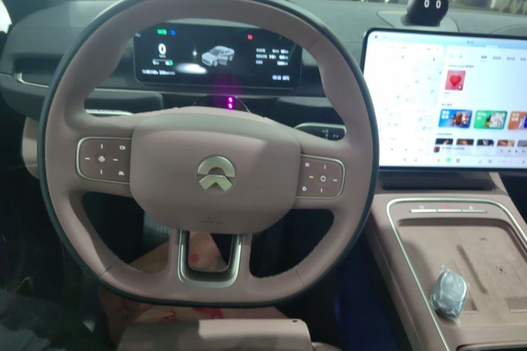 Used Nio EC6 2025 75 kWh Steering Wheel