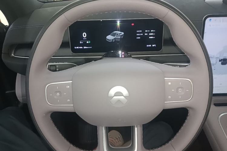 Used Nio EC6 2025 75 kWh Steering Wheel