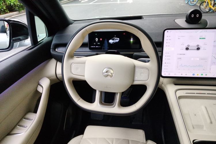 Used Nio EC6 2025 75 kWh Steering Wheel