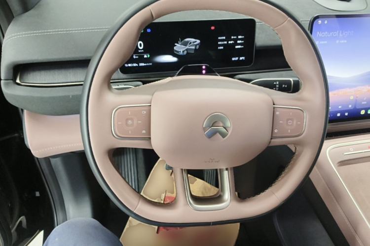 Used Nio EC6 2025 75 kWh Steering Wheel