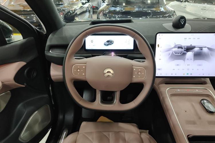 Used Nio EC6 2025 75 kWh Steering Wheel